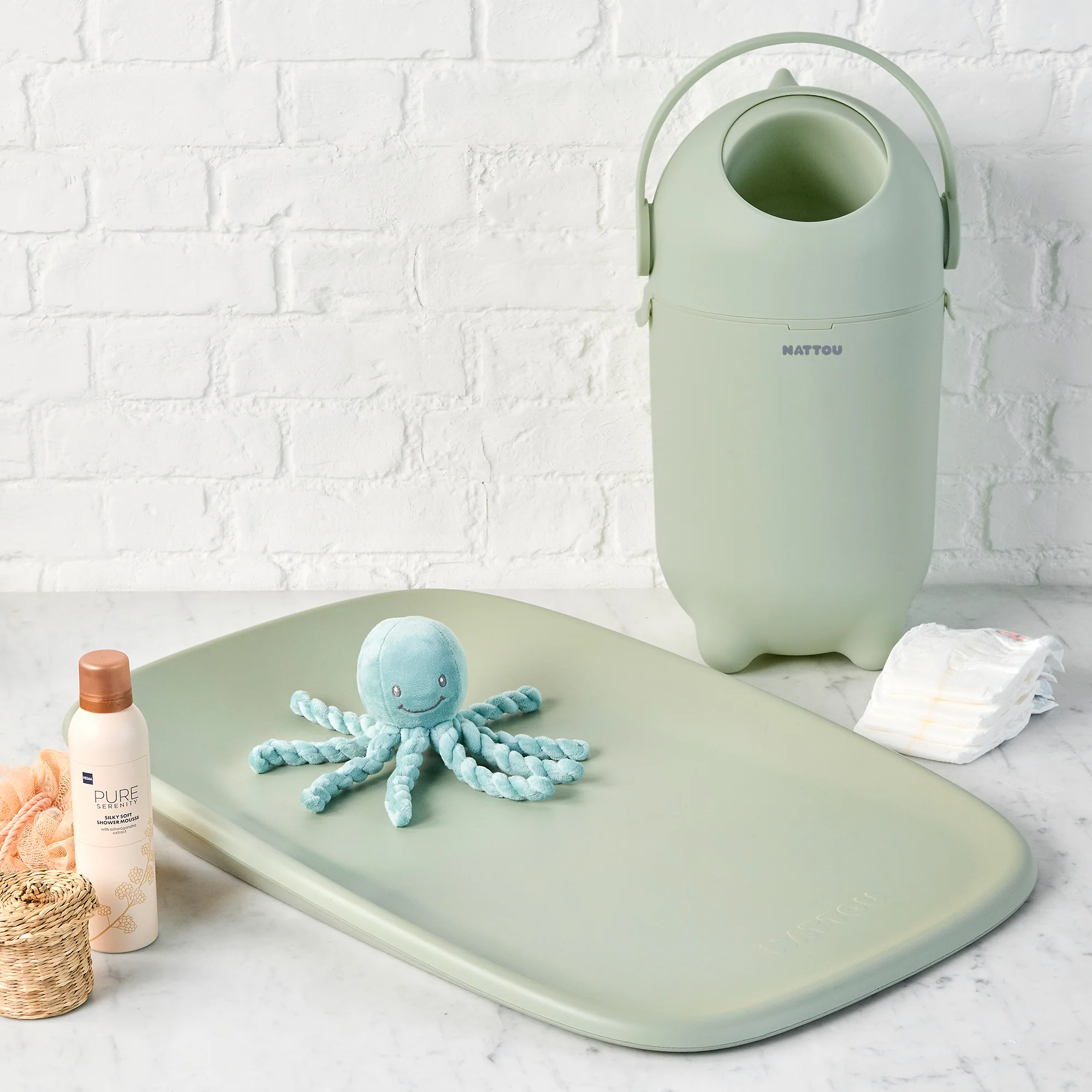 Nattou matelas à langer et poubelle à couche