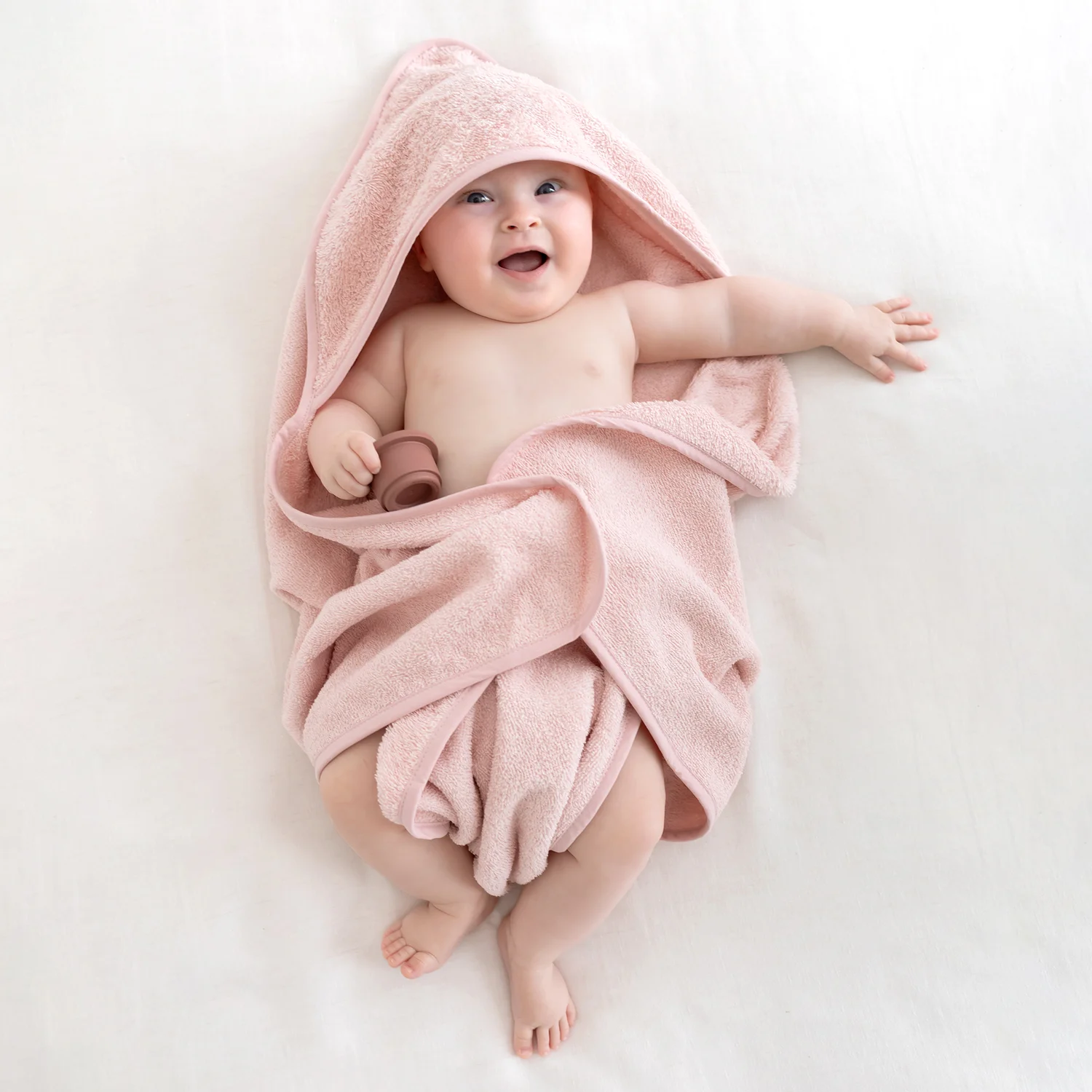 Cape de bain Éponge confort 75x75cm Blush (Bemini) – Image 3